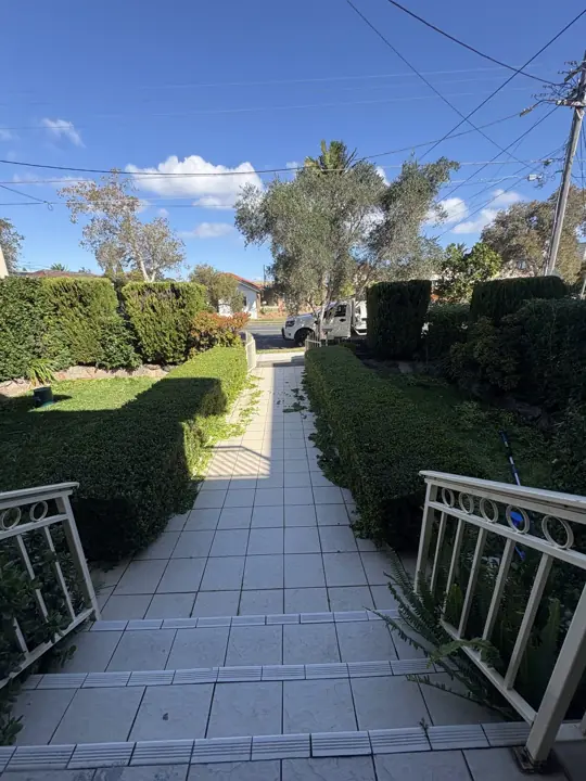 Hedge Trimming by OneWay Gardens & Exteriors